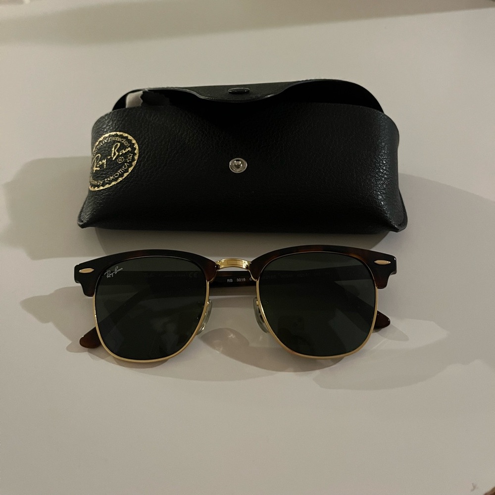 RAY-BAN CLUBMASTERS LIKE NEW